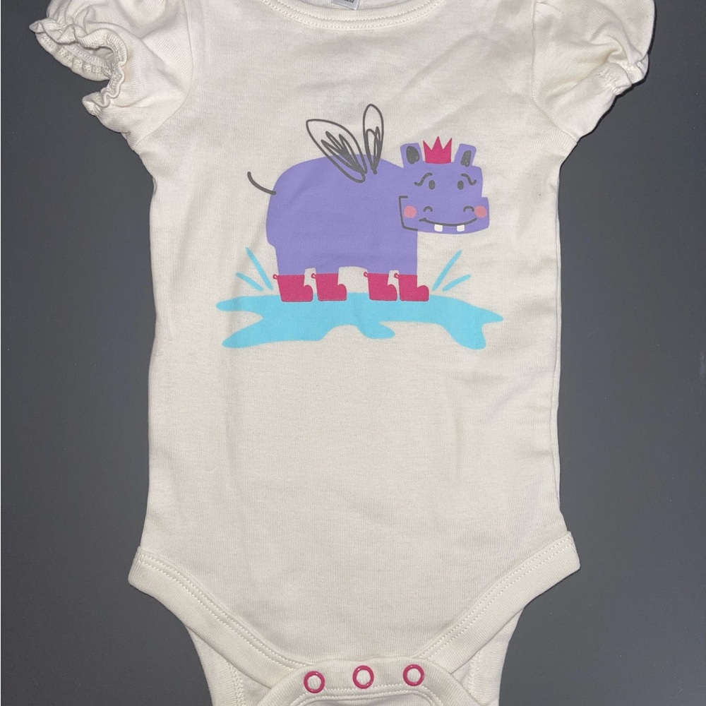 Cream Baby Onesie with Purple Cincinnati ‘Fiona’ Hippo.